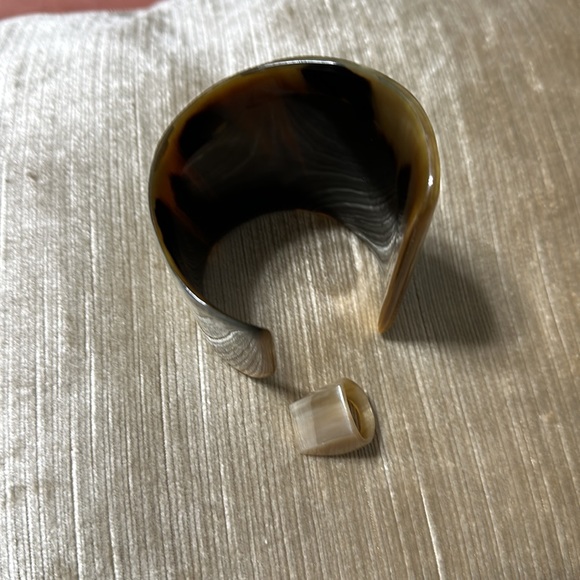 Multi colored asymmetrical Buffalo horn/bone bracelet OS and ring size 9. - Picture 2 of 5